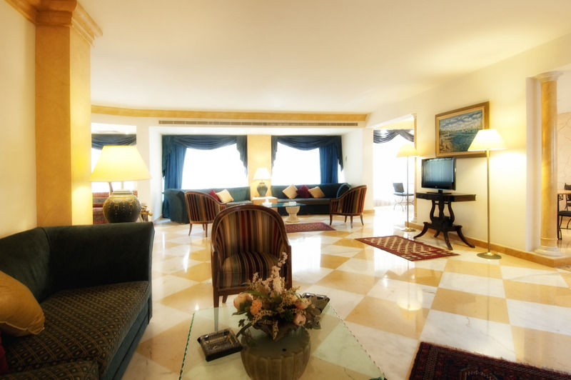ביירות Rawche Universal Apartments מראה חיצוני תמונה