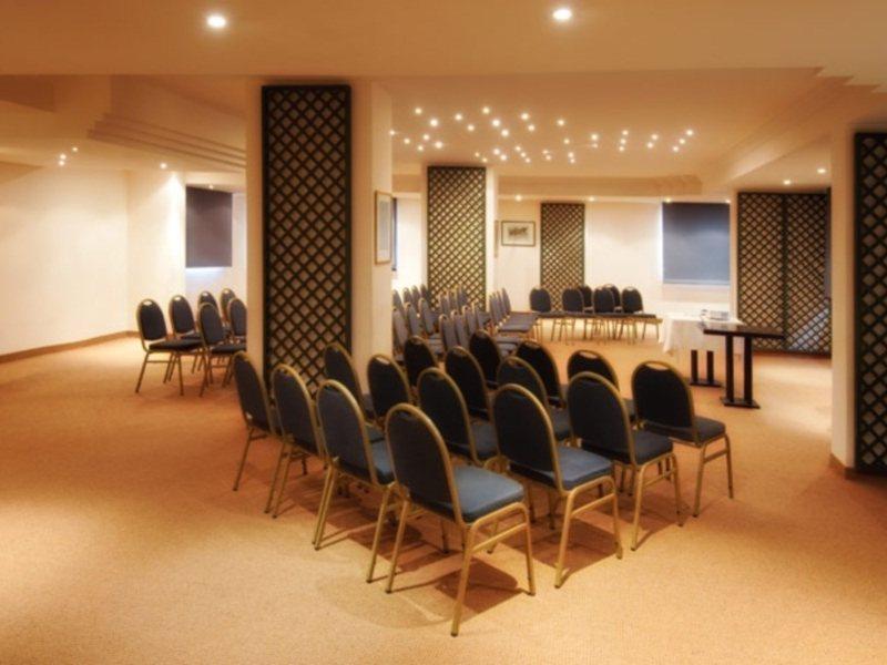 ביירות Rawche Universal Apartments מראה חיצוני תמונה