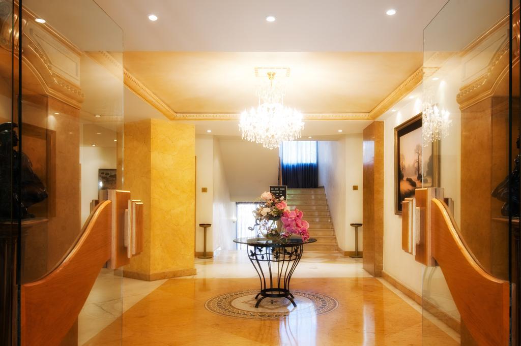 ביירות Rawche Universal Apartments מראה חיצוני תמונה